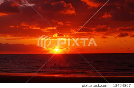 Sunset on the coast of the stone ground 18434867
