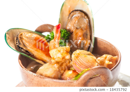 Mussels with seafood in ceramic bowl Mussels with seafood in ceramic bowl 18435792