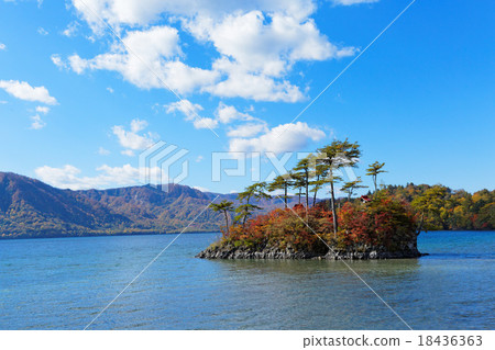 Ebisu Okujima and Aozora of Lake Towada 18436363