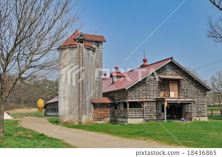 Ranch of the farm and silos 18436865