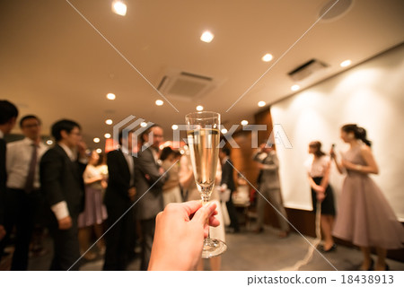 歡呼在婚禮上 18438913