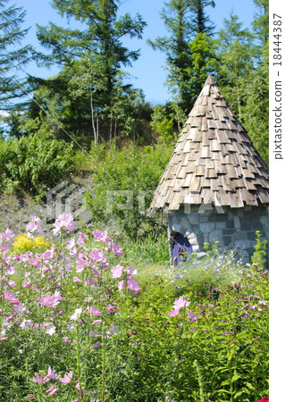 Ueno Farm Ueno Farm 18444387