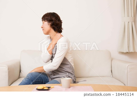 Housewife image 18445114