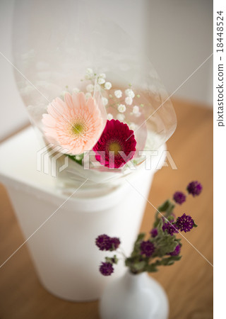 Flower arrangement Flower arrangement 18448524