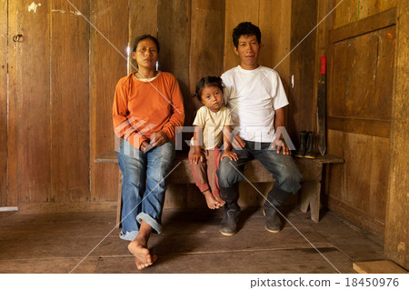 Poor Quechua Family 18450976