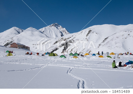 Rain thistle campground in early winter and Mori 18451489