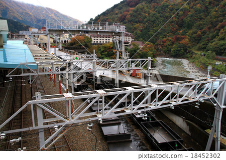 Unazuki station Kurobe gorge railway station 18452302