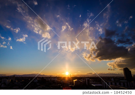 Twilight of the city Twilight of the city 18452450