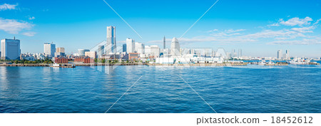 Yokohama Minato Mirai 21 (from Yokohama City Naka-ku, Otsanbashi) 18452612