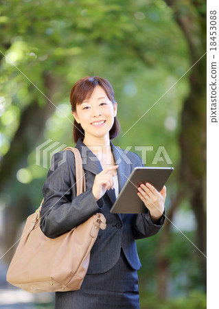 工作中間片 18453088