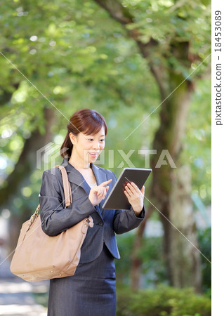 工作中間片 18453089