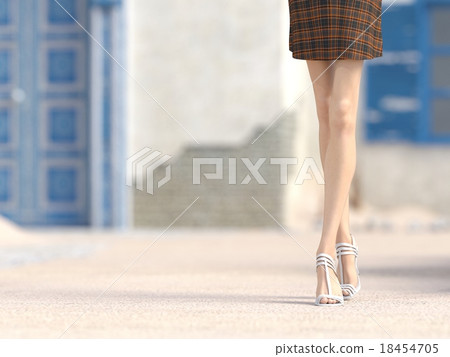 塑造3DCG例證材料的美好的腳的女性身體零件 18454705