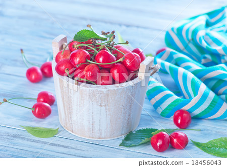 fresh cherry fresh cherry 18456043