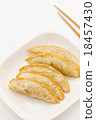 Pan-fried gyoza 18457430