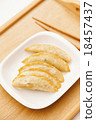 Pan-fried gyoza 18457437