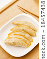 Pan-fried gyoza 18457438