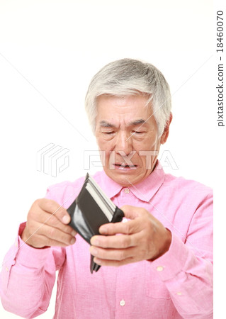 Elderly people who do not have money 18460070
