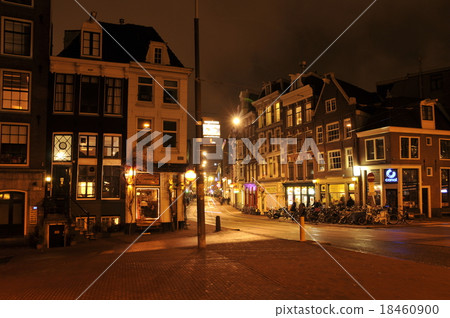 Amsterdam at night - 63 18460900