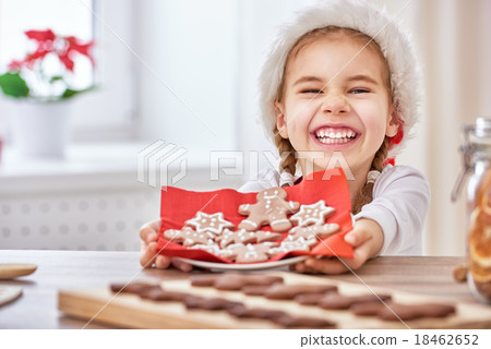 cooking Christmas biscuits 18462652