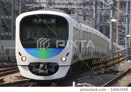 [SI] Seibu Toshima Line 30000 series train (local train: Ikebukuro⇔Toshimaen) 18462998