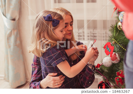 mother with her daughter mother with her daughter 18463267
