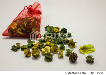The dry aroma flowers out of package The dry aroma flowers out of package 18464591
