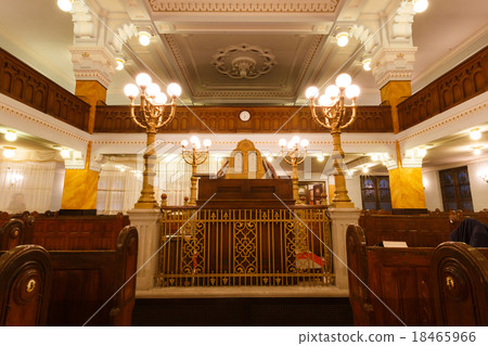 Interior of Bethlen teri synagogue, Budapest 18465966