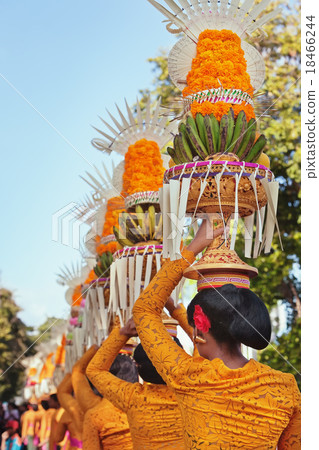 Procession of Balinese women carrying offering Procession of Balinese women carrying offering 18466244