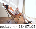 Mother and child 18467105