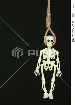 bankrupt concept, rope noose with hangman's knot bankrupt concept, rope noose with hangman's knot 18467536