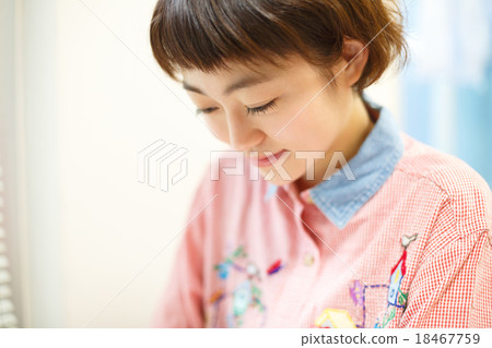 person, female, lady 18467759