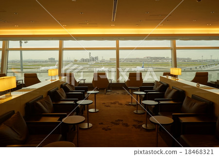 Airport Lounge 18468321