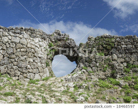 南城市，沖繩縣，Tamagusuku城堡遺址的歷史遺址 18468597