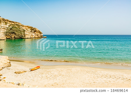 The beach of Baar al Jisa (Oman, Muscat) 18469614