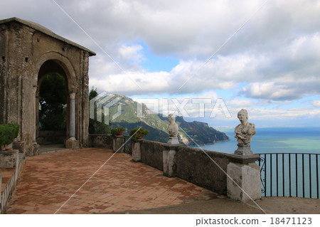 Terrace of Villagen Braunée 18471123