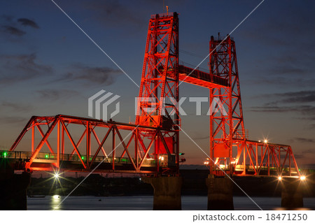 點亮上升的橋樑 18471250