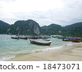 Beach on Phi Phi Islands 18473071