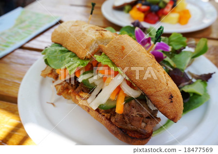 Culu around Culu around 18477569