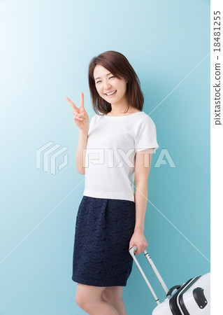 婦女和手提箱 婦女和手提箱 18481255