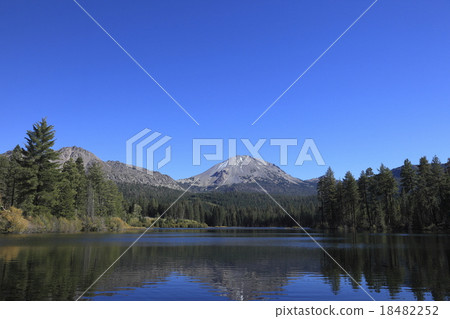 Lake Manzanita and Lassen Peak 18482252