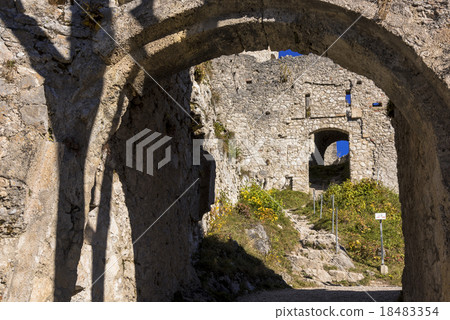 Ehrenberg Castle in Lechtal Ehrenberg Castle in Lechtal 18483354