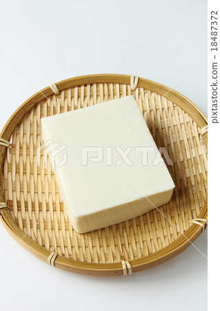 Silk tofu 18487372