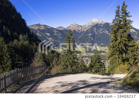 Lechtal在蒂羅爾地區 18488217