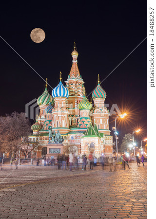 Saint Basil's Cathedral at night, Red Square 18488257