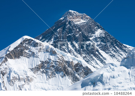 Mt. Everest from Kala Pala Patthar, Nepal 18488264