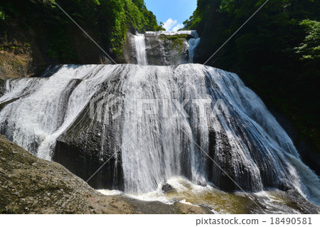 Fukuroda Falls 18490581