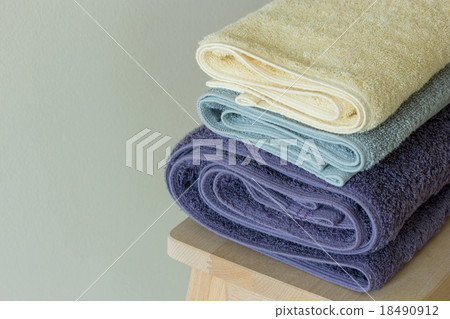 bath towel on table bath towel on table 18490912