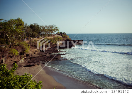 Coast of Indian ocean Bali, Indonesia Coast of Indian ocean Bali, Indonesia 18491142