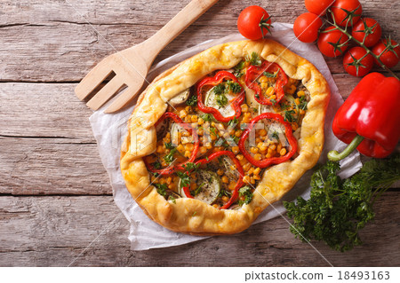 fresh-baked vegetable pie closeup top view fresh-baked vegetable pie closeup top view 18493163