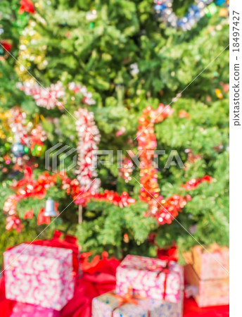 blur christmas tree and ornament 18497427